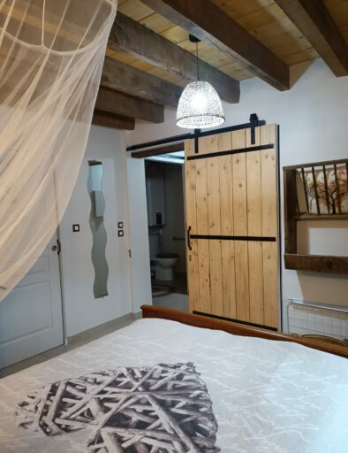 chambre-etable-accessible-amour-gites-de-la-montee-perdrix-toulon-sur-allier