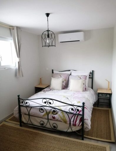 chambre-parentale-gite-le-fenil-gites-de-la-montee-perdrix-toulon-sur-allier