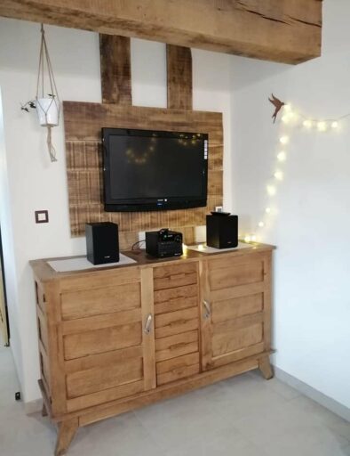 renovation-bois-gite-etable-deuxieme-vie-gites-de-la-montee-perdrix-toulon-sur-allier