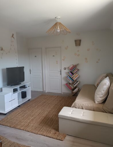 salon-gite-le-fenil-gites-de-la-montee-perdrix-toulon-sur-allier